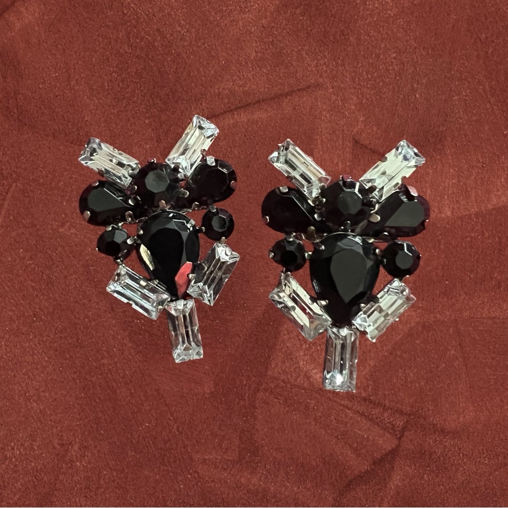 Vintage (2) Black and Clear Rhinestone matching pair Brooch.